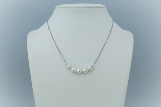 Akoya Natural "Aurora Hanadama" 18K White Gold 5-Pearl Smile Necklace