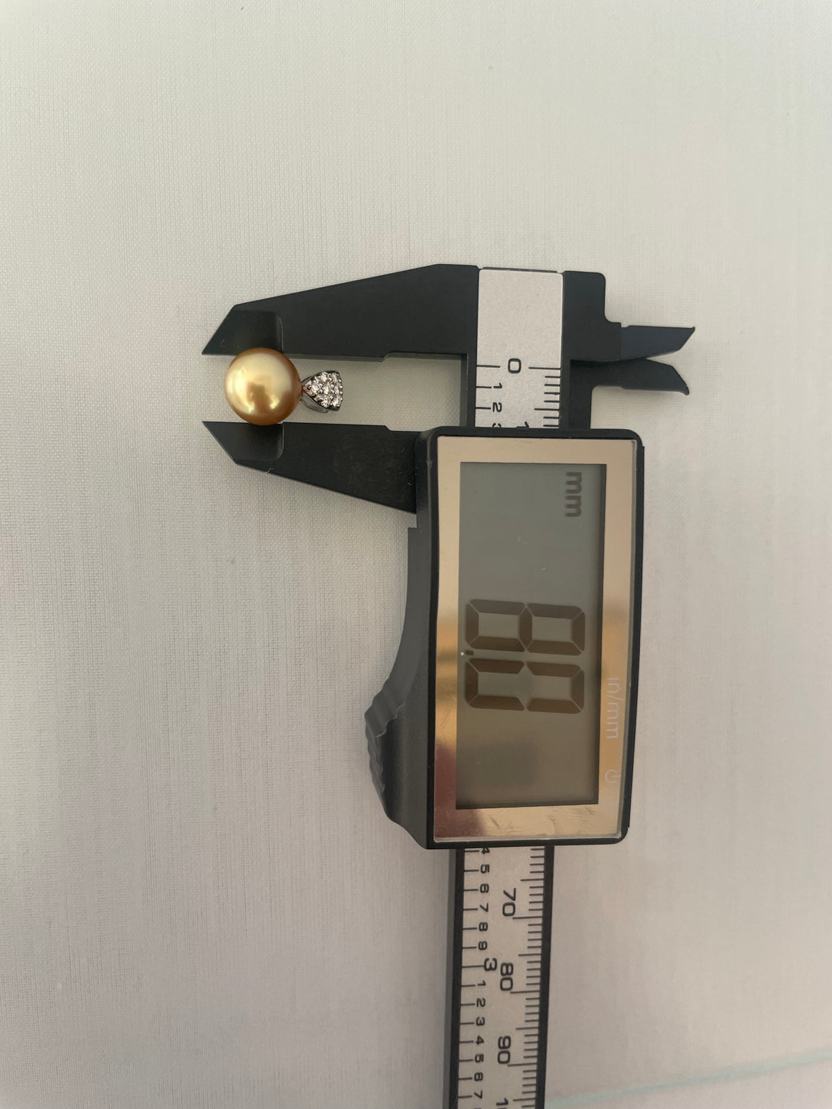 国産 奄美産白蝶ゴールド真珠『オーロラ茶金』PT900ダイヤ ペンダントトップ
