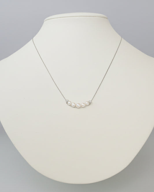 Akoya Natural "Aurora Sairin-dama" WG18 Smile Necklace